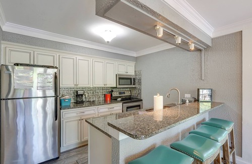 Osage Beach Cabina | Private Dock & Resort Access: Margaritaville Cabin