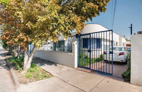 Nunoa Casa | Private Double room with 2 twin beds in beautiful House - centric and safe Ñuñoa