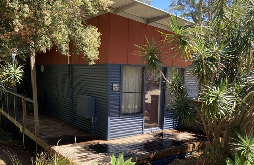 Cams Wharf Cabina | Private entry 1 bedroom unit attached to lodge. Walking distance to lake