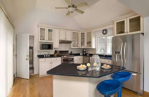 Orleans Casa | Private Estate, heated pool, outdoor Livingroom, kitchen, 11 bedrooms, sleeps 20