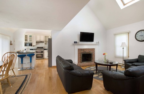 Orleans Casa | Private Estate, heated pool, outdoor Livingroom, kitchen, 11 bedrooms, sleeps 20