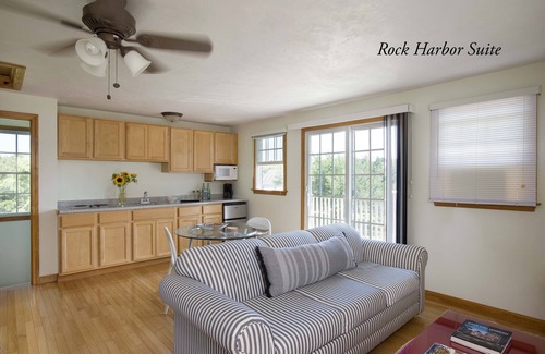 Orleans Casa | Private Estate, heated pool, outdoor Livingroom, kitchen, 11 bedrooms, sleeps 20