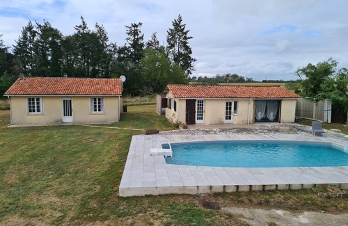 Belabre Cabaña | Casa rural con piscina, lofts y pesca en un paraíso natural de Berry y Poitou