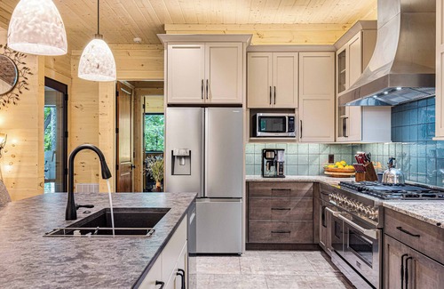 Cashiers Casa | Private Falls-Hiking-View-King beds-Sauna-Pub-Chefs Kitchen-In Town & Private!