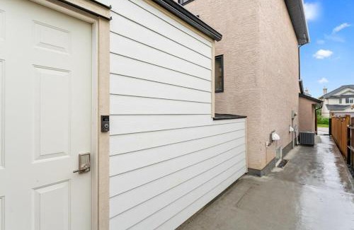 Edgemont Casa | Private Family Entertainer's Suite