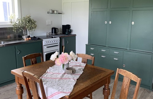 Gimmerbum Cabaña | Private farm cottage, lovingly restored with no extra charges