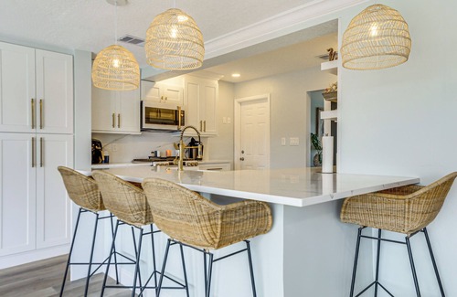 Palmetto Casa | Private Fishing Dock: Waterfront Palmetto Home!