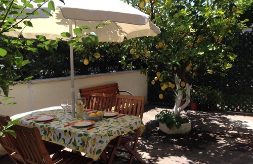 Ostia Antica Apartamento | Apartamento privado bajo el limonero en Ostia Antica