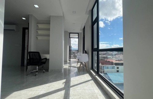 Chamkar Mon Casa | Private floor condo in the heart of Phnom Penh with WiFi, AC, Parking and more!