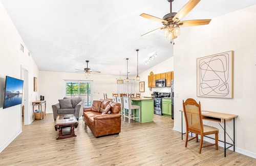 Palm Bay Casa | Private Florida Home with Pool and Hot Tub Enclosure, King Bed in Master Suite