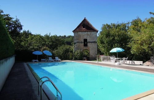 Saint-Medard-de-Presque Casa | Private room in a castle
