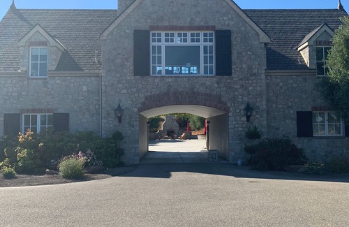 Callender Casa | Private French Country Ranch Home