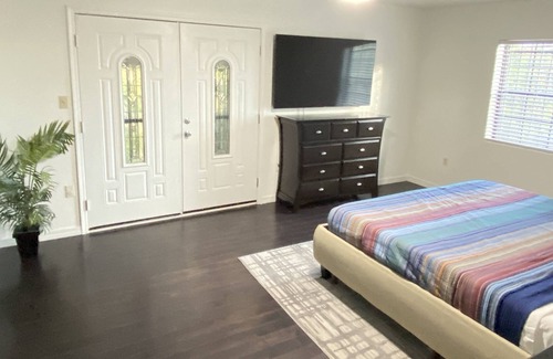 Governmental Mall Condominio | PRIVATE garage, 2bdrm home in downtown PHX!