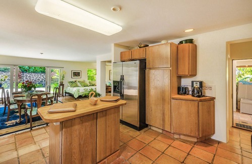 Waimanalo Casa | ESTADO TROPICAL PRIVADO / 3 VIVIENDAS / FRENTE A LA PLAYA / CERRADA / SEGURA PARA NIÑOS