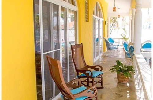 Cabarete Casa | Gated Private Home (Ocean Side) Paseo corto a la playa!