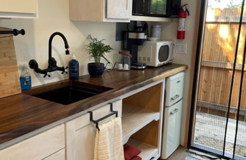 Santa Barbara Apartamento | Private guest casita among the California Oaks on San Marcos Pass