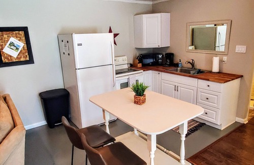 Radnor Casa | Acogedora casa de huéspedes en el sur de Nashville!