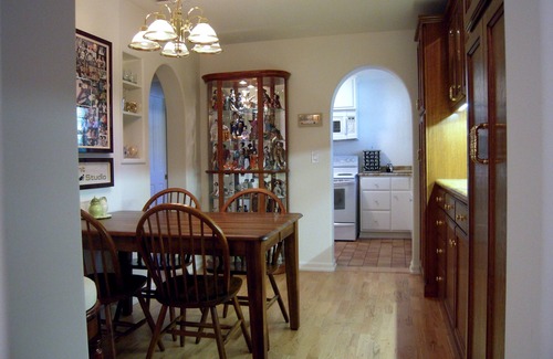 Sherman Oaks Casa | Ten Arches Guest House