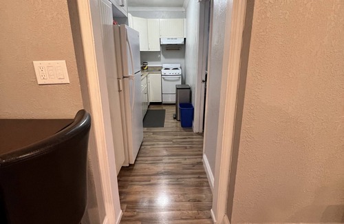 Tennyson - Alquire Casa | Private Guest Suite 30 Mins of SFO/OAK✈| Walk to Transit