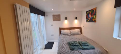 Bletchley Casa | Private Guest Suite in Bletchley, Milton Keynes