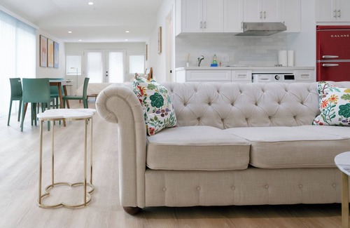 Thousand Oaks Casa | Private Guesthouse in Thousand Oaks close to shops & eats!