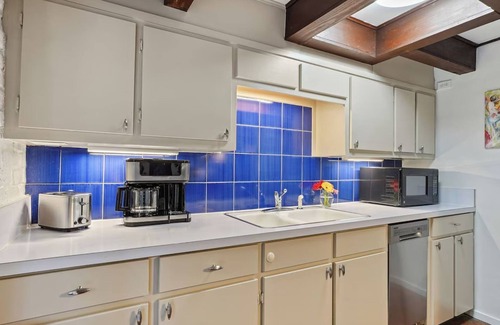 Faubourg Marigny Cama Y Desayuno | Private Guesthouse - 2 bedrooms, 2.5 bath, meandering courtyard, balconies