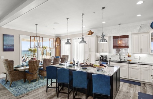 Bahama Beach Casa | Private Gulf Front Home/Pool/Tiki Bar/Wifi 7 bed 7.full and two .5 baths