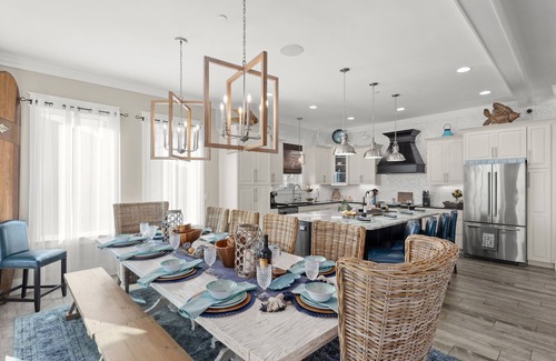 Bahama Beach Casa | Private Gulf Front Home/Pool/Tiki Bar/Wifi 7 bed 7.full and two .5 baths