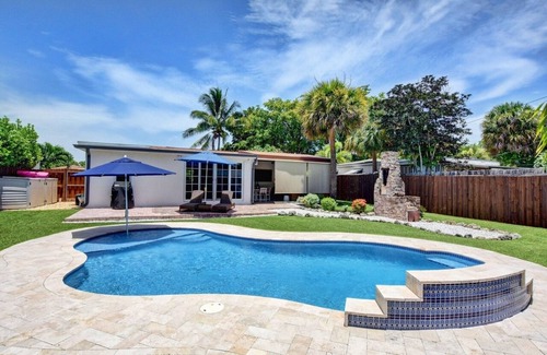 West Palm Beach Casa | Private Heated Pool, Less than 10 Minutes to Beach and Downtown West Palm Beach!
