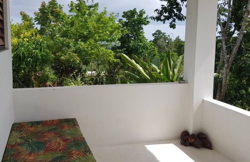 Orange Bay Apartamento | Private hilltop jungle retreat