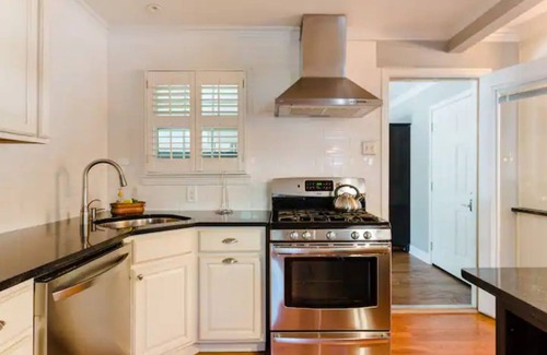 Tarrytown Casa | Private home 5 minutes from downtown with large outdoor space!