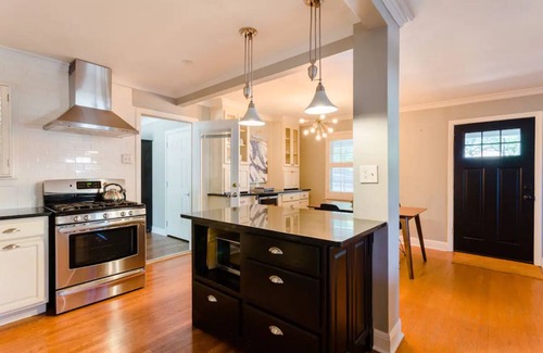 Tarrytown Casa | Private home 5 minutes from downtown with large outdoor space!