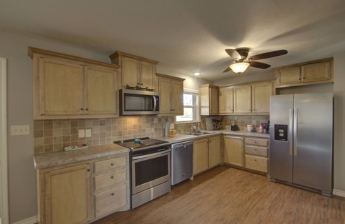 Texarkana Casa | Private! Home away from home, business ready!