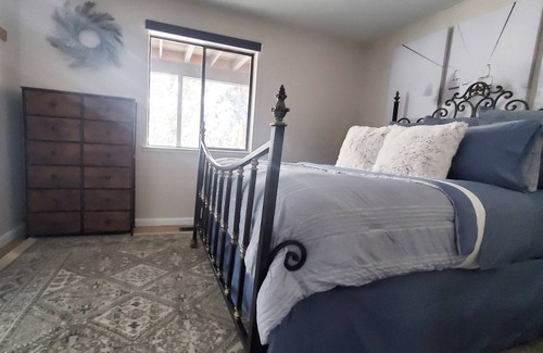 Country Club Estates Casa | Private Home in The Tahoe Trees - Near Heavenly!