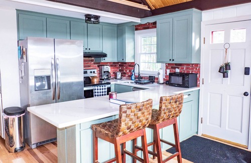 Bridgewater Casa | Private Home, King Bed, Beach Access, Fire Pit