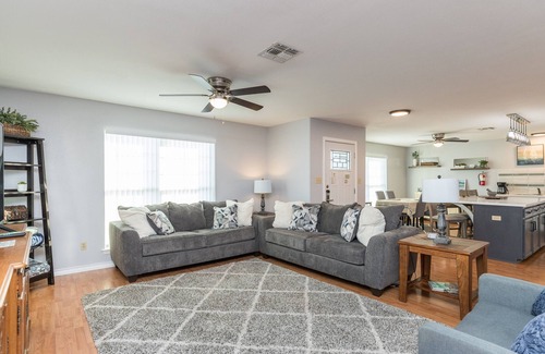 Flour Bluff Casa | Private Home w Reserved Parking & Carport Built for Fun Gatherings