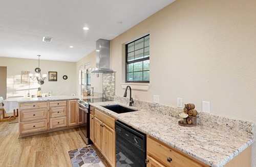 Pipe Creek Casa | Private home with hill country views, open layout, W/D, central AC, & patio