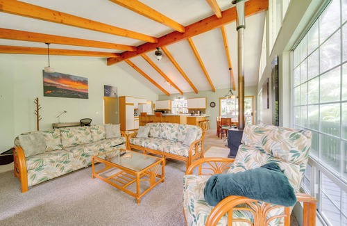 Volcano Casa | Private Hot Tub & Deck: Tranquil Volcano Hideaway!