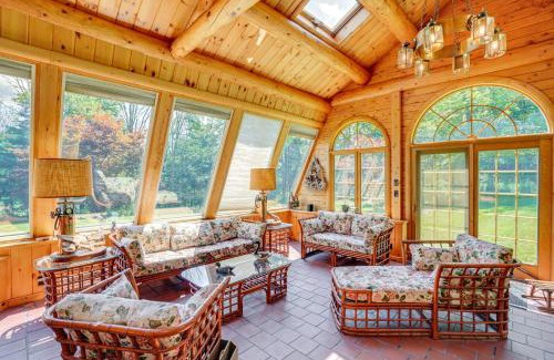 Glendale Casa | Private Hot Tub Hudson Valley Cabin Retreat!