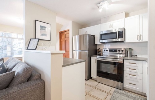 Whistler Cay Estates Condominio | Private Hot Tub | Pets | Free Parking | Location!