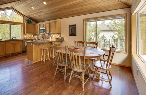 Sunriver Casa | Ven a relajarte y disfruta de SHARC y el parque Fort Rock
