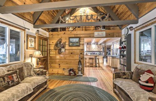 Tahoe Paradise Casa | Private Hot Tub Quintessential Tahoe Cabin