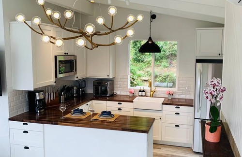 Mira Monte Casa | Private Hot Tub w/ Sunset Views, New Remodel, Fireplace/Firepit & Pet Friendly!