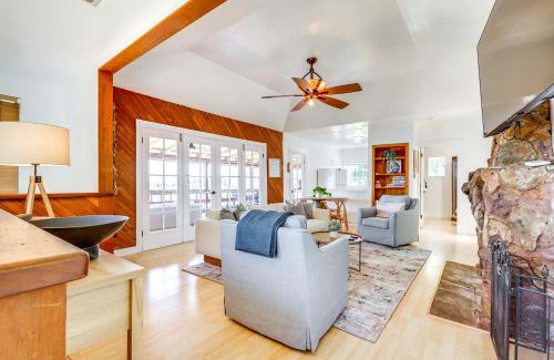 Clear Lake Casa | Private Hot Tub with Water Views Lower Lake Getaway