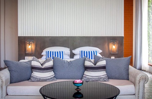 Sangkat Sla Kram Casa | Private hotel with 4 suite rooms, Sky Bar and Full restaurant