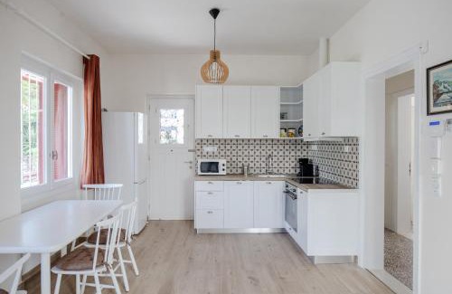 Glyfada Villa | Private house - Garden - Glyfada