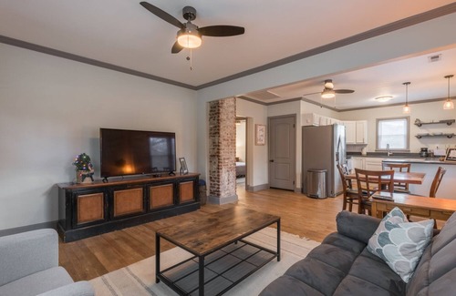 Red Bank Casa | Private House Near Downtown, Cozy, Cute, Pet Friendly