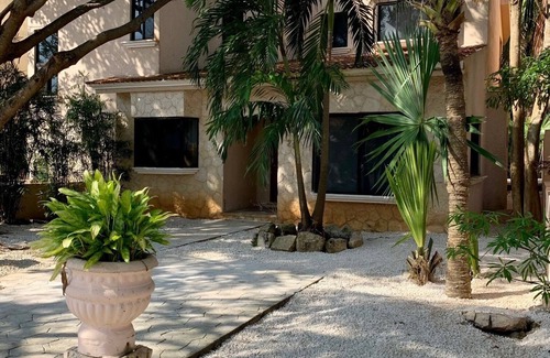 Puerto Aventuras Casa | Private House, Pool, Roof Lounge, Cenote & on the 1st hole of the Golf Course