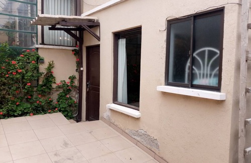 Macrodistrito Sur Apartamento | Habitación privada independiente con baño y cocineta