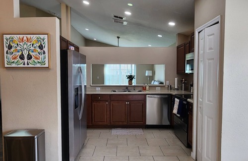 Poinciana Casa | Private Kissimmee home near Disney, Legoland and more!
